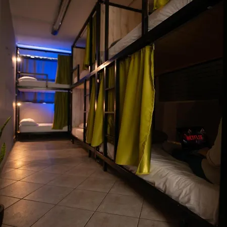 Bedway Hostel *